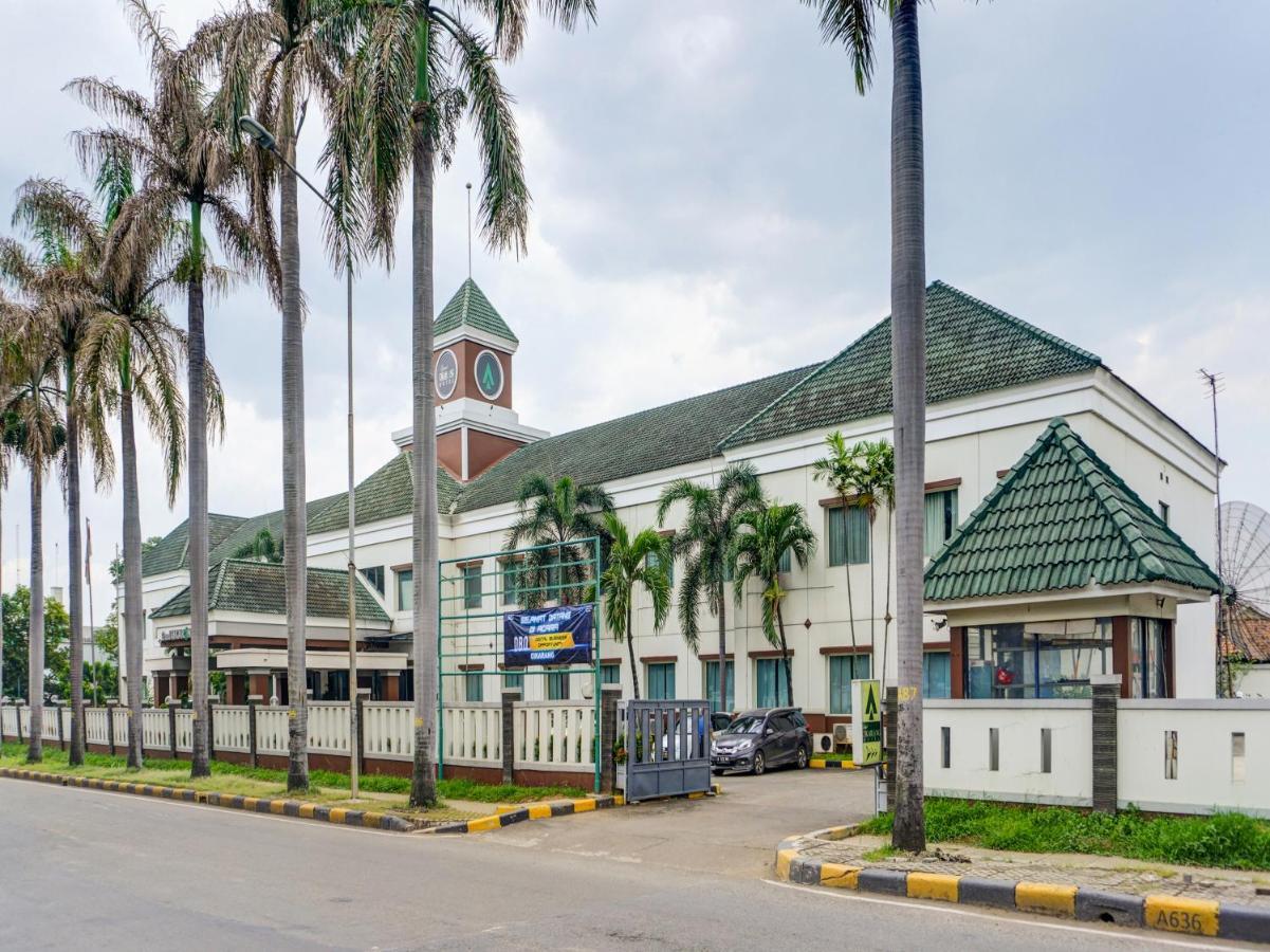Townhouse Oak Hotel Grand Cikarang Zewnętrze zdjęcie