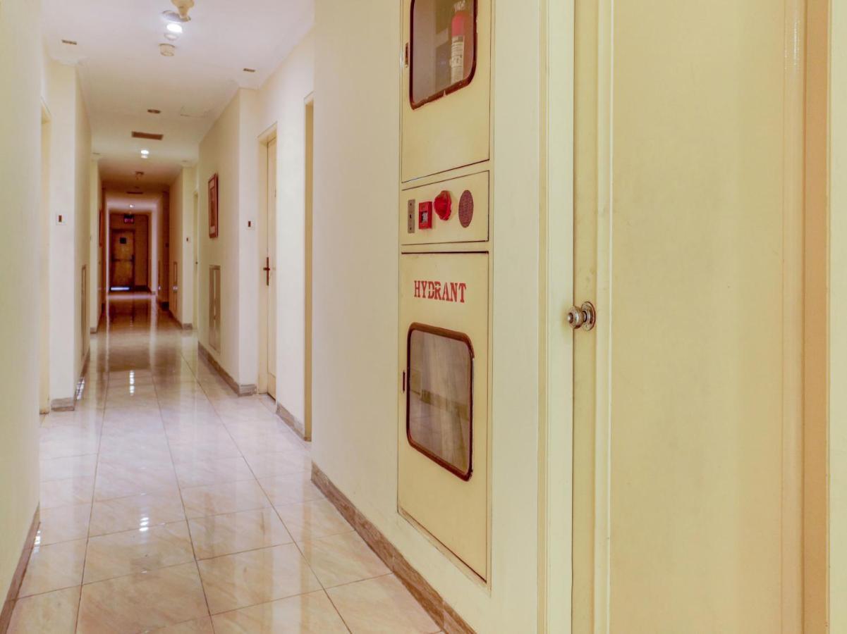 Townhouse Oak Hotel Grand Cikarang Zewnętrze zdjęcie
