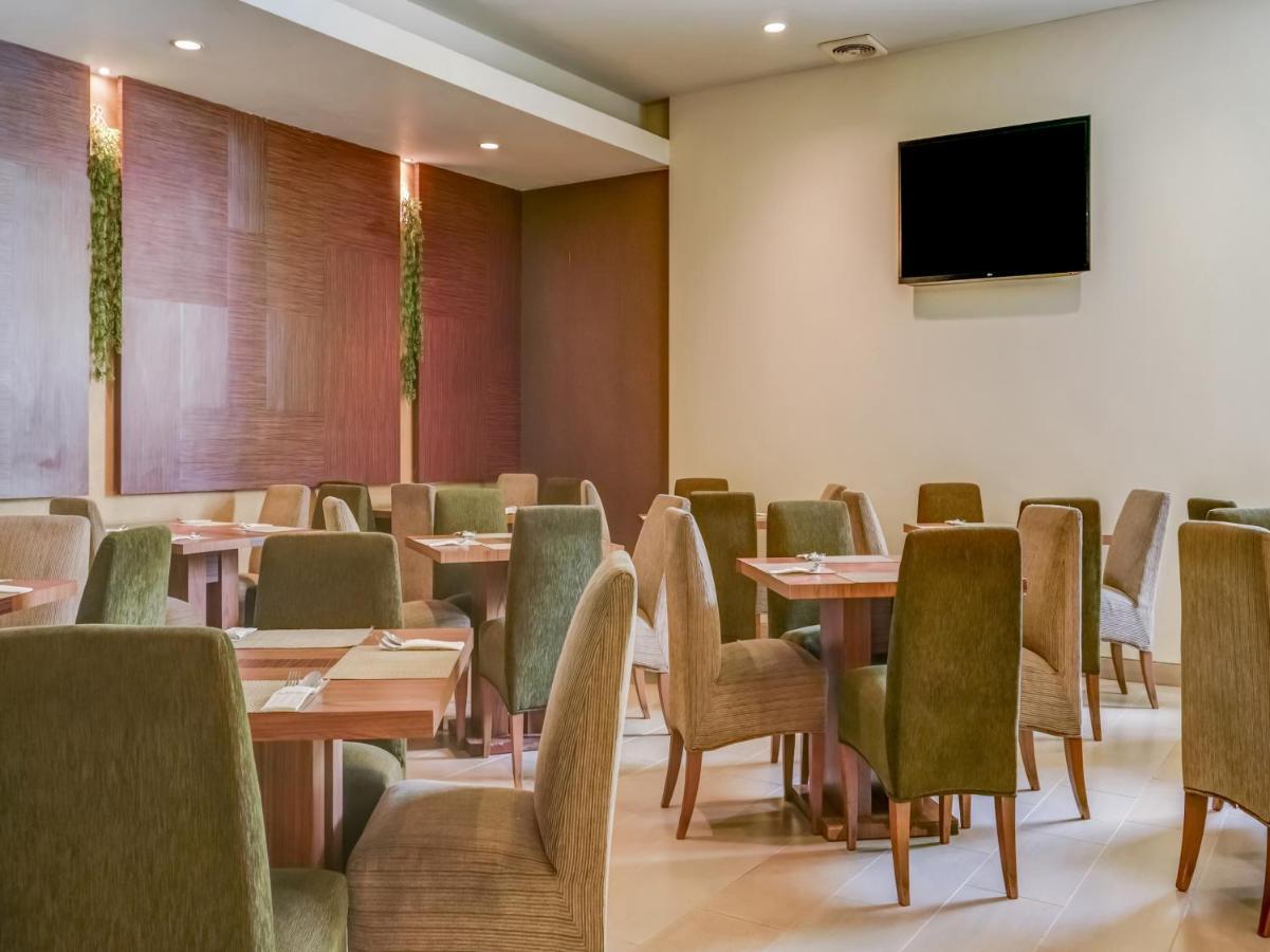 Townhouse Oak Hotel Grand Cikarang Zewnętrze zdjęcie