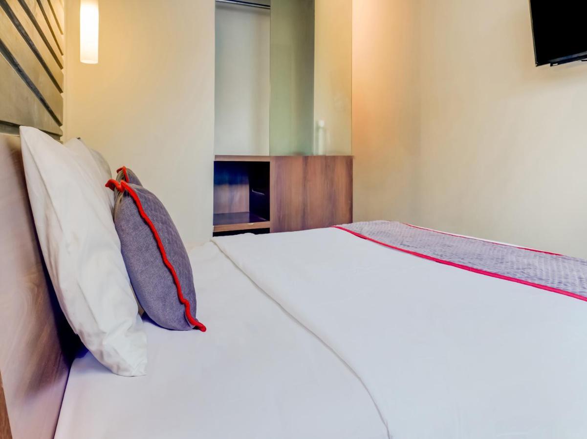 Townhouse Oak Hotel Grand Cikarang Zewnętrze zdjęcie