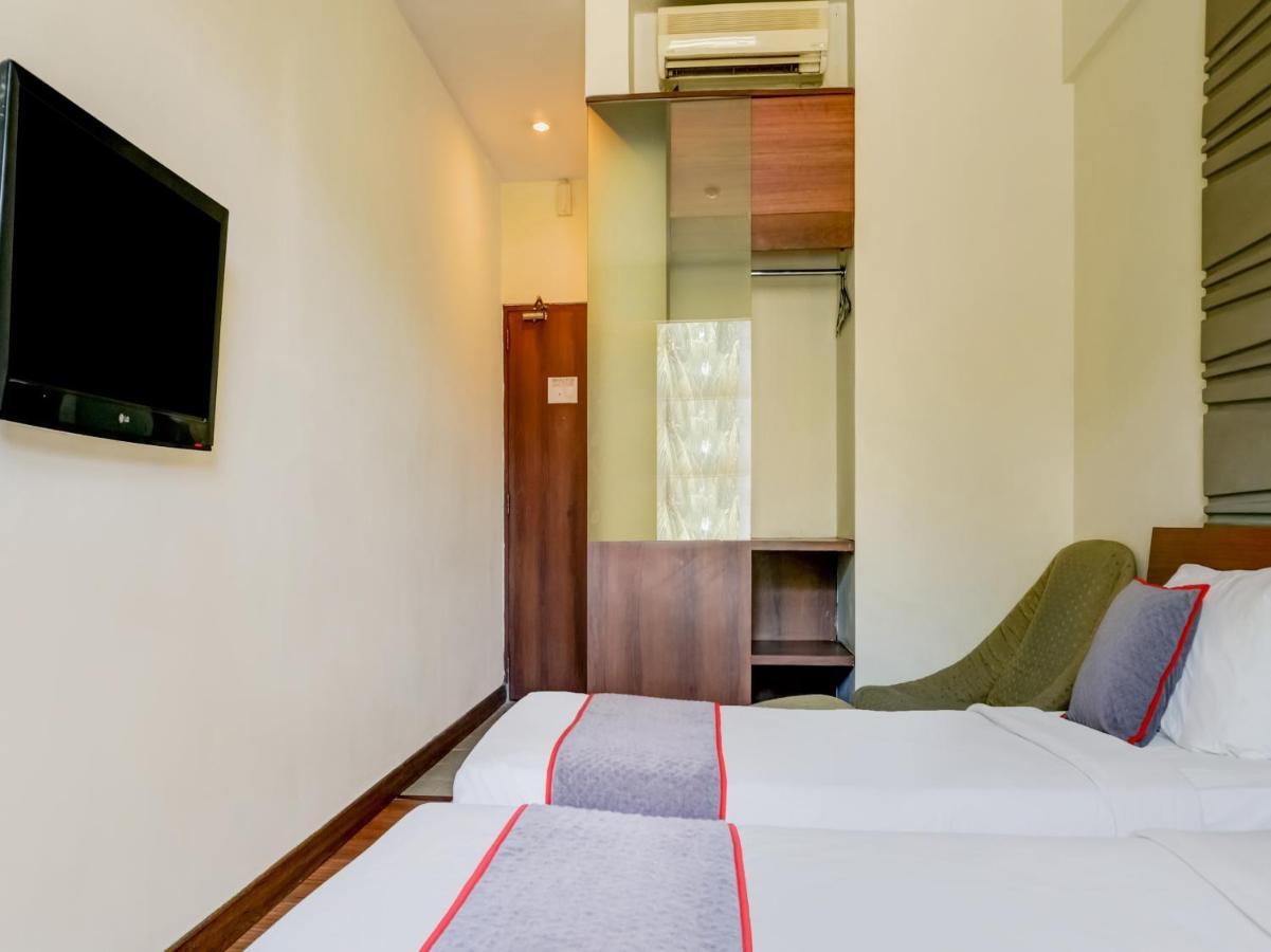 Townhouse Oak Hotel Grand Cikarang Zewnętrze zdjęcie