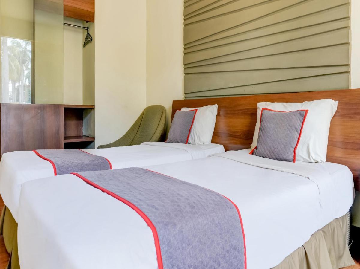 Townhouse Oak Hotel Grand Cikarang Zewnętrze zdjęcie