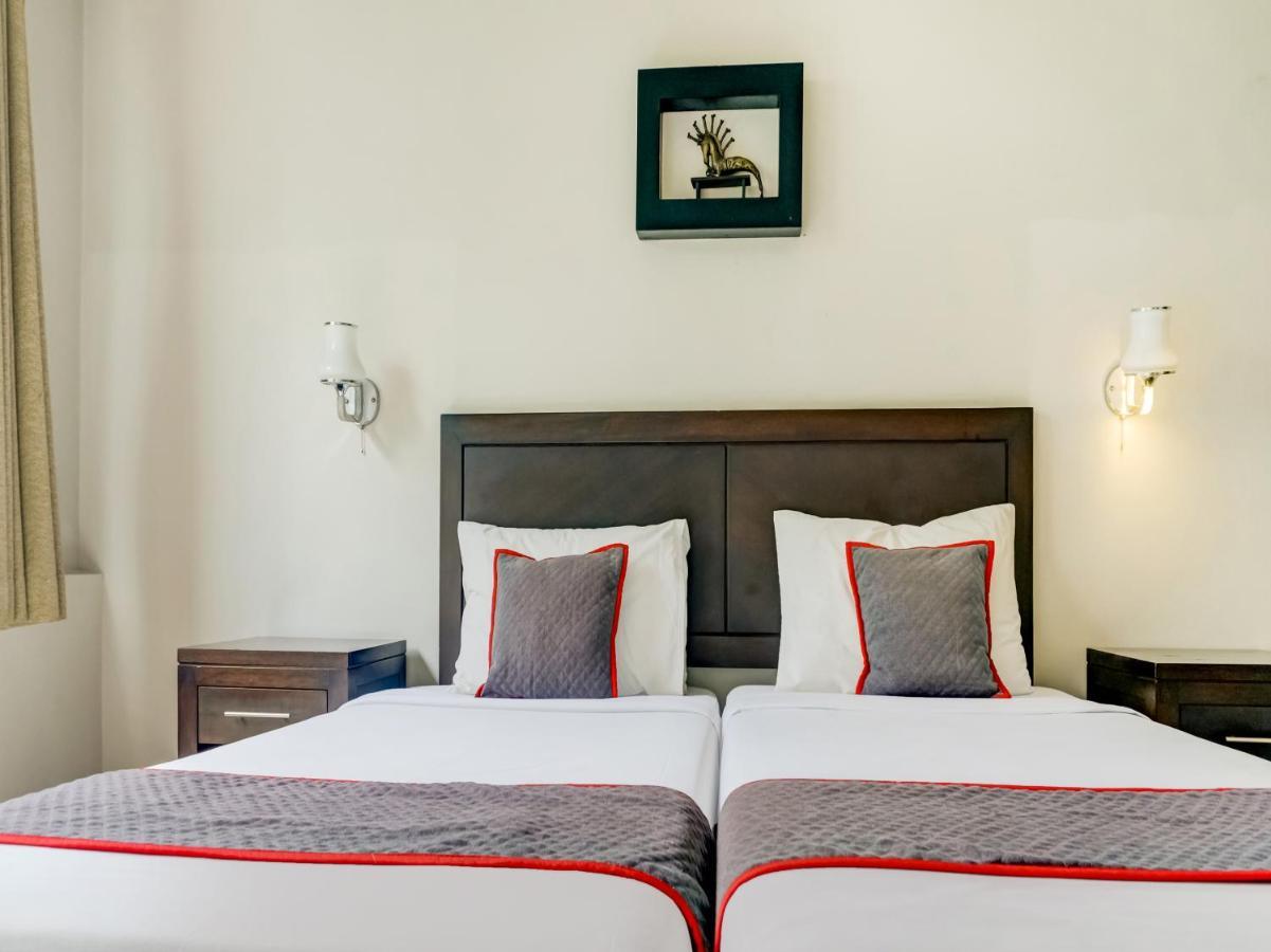 Townhouse Oak Hotel Grand Cikarang Zewnętrze zdjęcie
