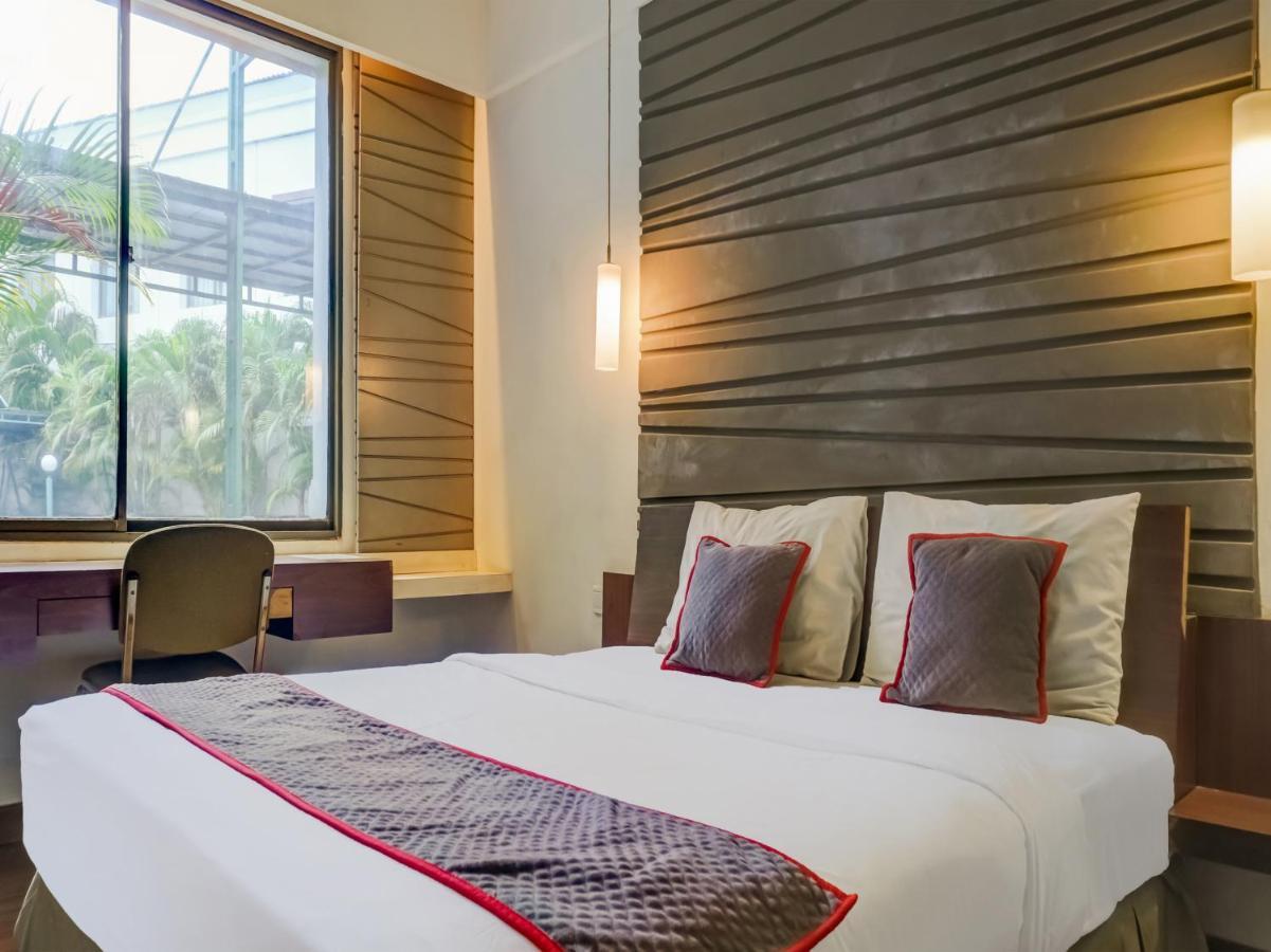 Townhouse Oak Hotel Grand Cikarang Zewnętrze zdjęcie