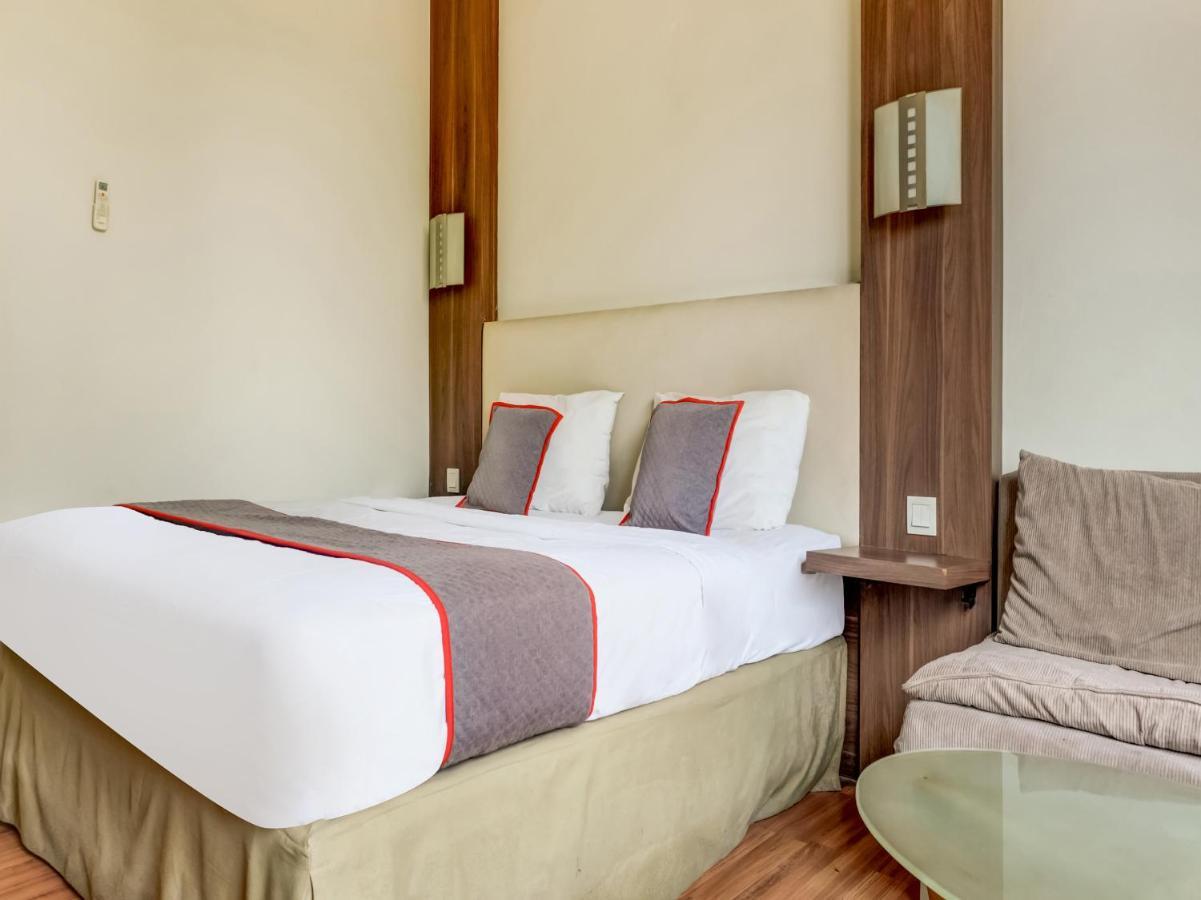 Townhouse Oak Hotel Grand Cikarang Zewnętrze zdjęcie