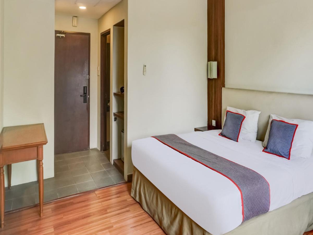 Townhouse Oak Hotel Grand Cikarang Zewnętrze zdjęcie