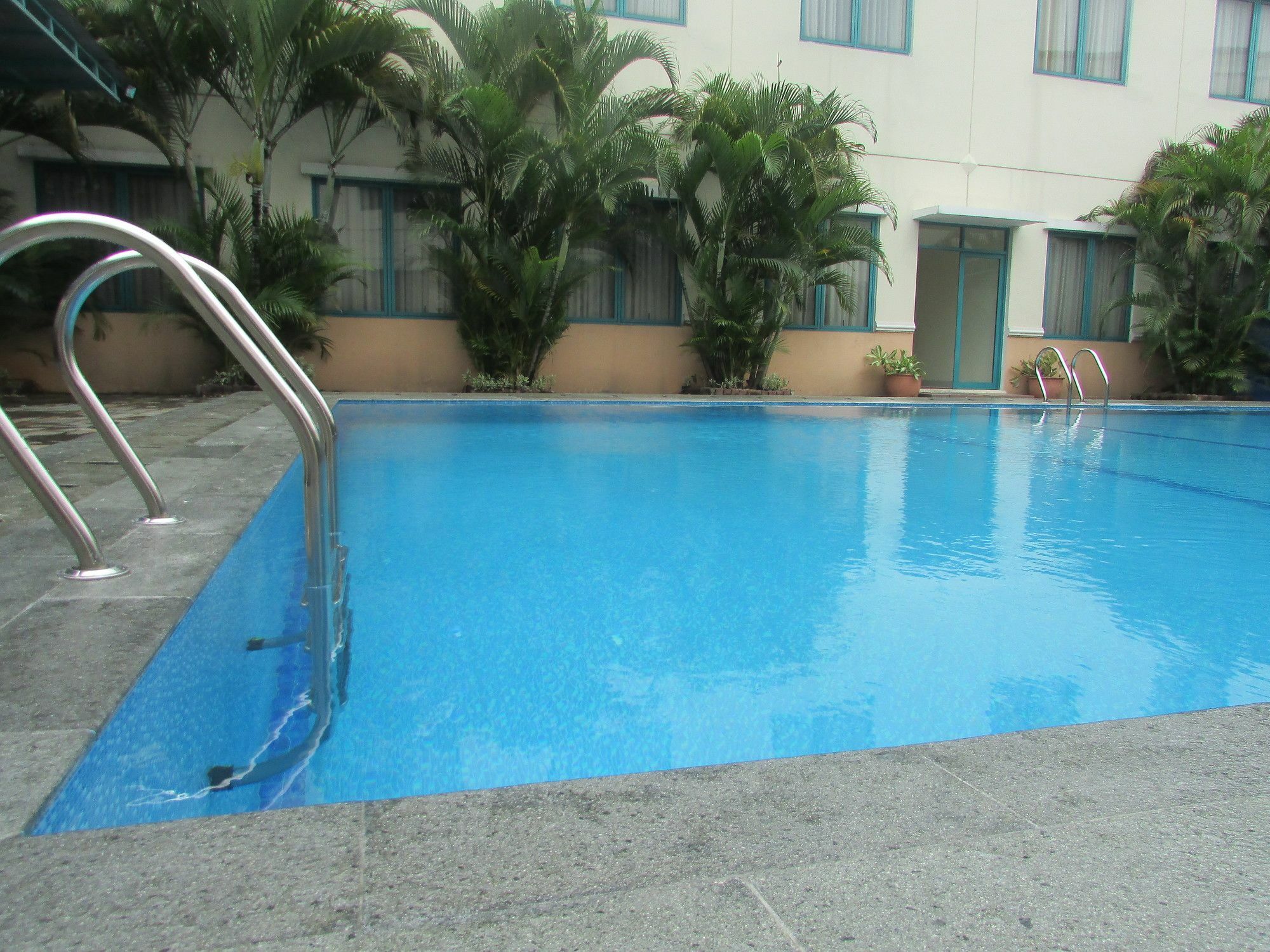Townhouse Oak Hotel Grand Cikarang Zewnętrze zdjęcie
